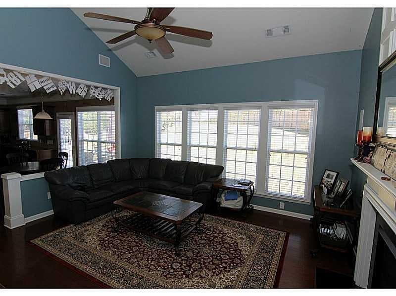 4 bedroom, 3 bathroom, 2,251 sq ft single family residence for rent at 203 Glenwood Drive, Canton, GA 30115 for $2,600 a month — photo 6