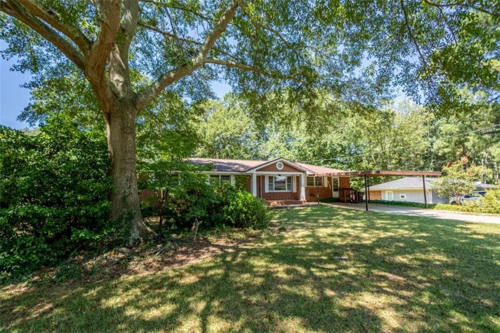 3 bedroom, 2 bathroom, 1,600 sq ft single family residence for sale at 3732 Debbie Lane, Powder Springs, GA 30127 — photo 2