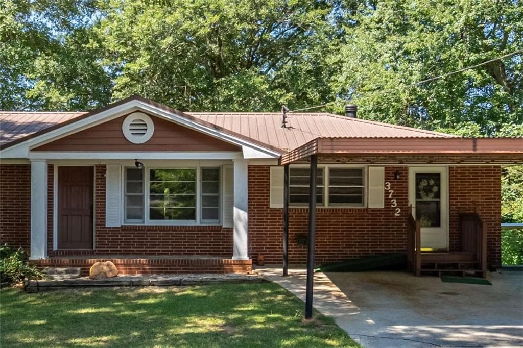 3 bedroom, 2 bathroom, 1,600 sq ft single family residence for sale at 3732 Debbie Lane, Powder Springs, GA 30127 — photo 3