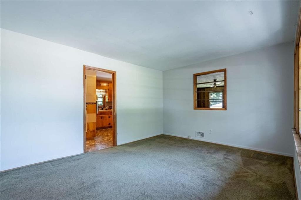 3 bedroom, 2 bathroom, 1,600 sq ft single family residence for sale at 3732 Debbie Lane, Powder Springs, GA 30127 — photo 4