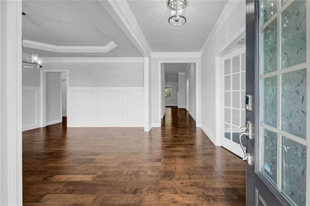 3 bedroom, 3 bathroom, 2,744 sq ft single family residence for sale at 3898 Heirloom Loop Court, Buford, GA 30519 — photo 4