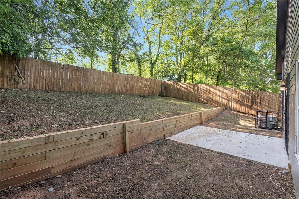 4 bedroom, 2 bathroom, 1,450 sq ft single family residence for sale at 904 Smith Street, Atlanta, GA 30310 — photo 6