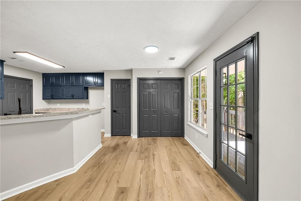 2 bedroom, 2 bathroom, 1,387 sq ft single family residence under contract at 235 Oak Circle, Stockbridge, GA 30281 — photo 8