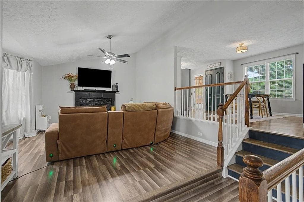 4 bedroom, 2 bathroom, 2,024 sq ft single family residence under contract at 198 Meadow Spring Court, Temple, GA 30179 — photo 10