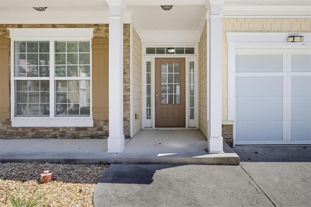 4 bedroom, 3 bathroom, 2,782 sq ft single family residence for sale at 1123 Gather Drive, Lawrenceville, GA 30043 — photo 4