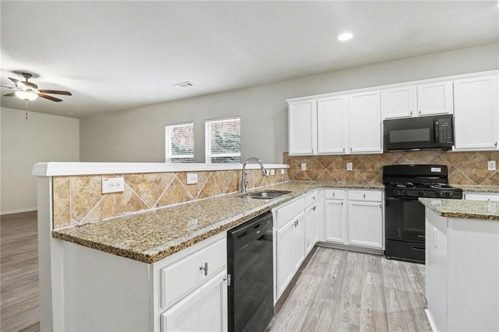 4 bedroom, 3 bathroom, 3,260 sq ft single family residence for sale at 6858 Pierless Avenue, Sugar Hill, GA 30518 — photo 8