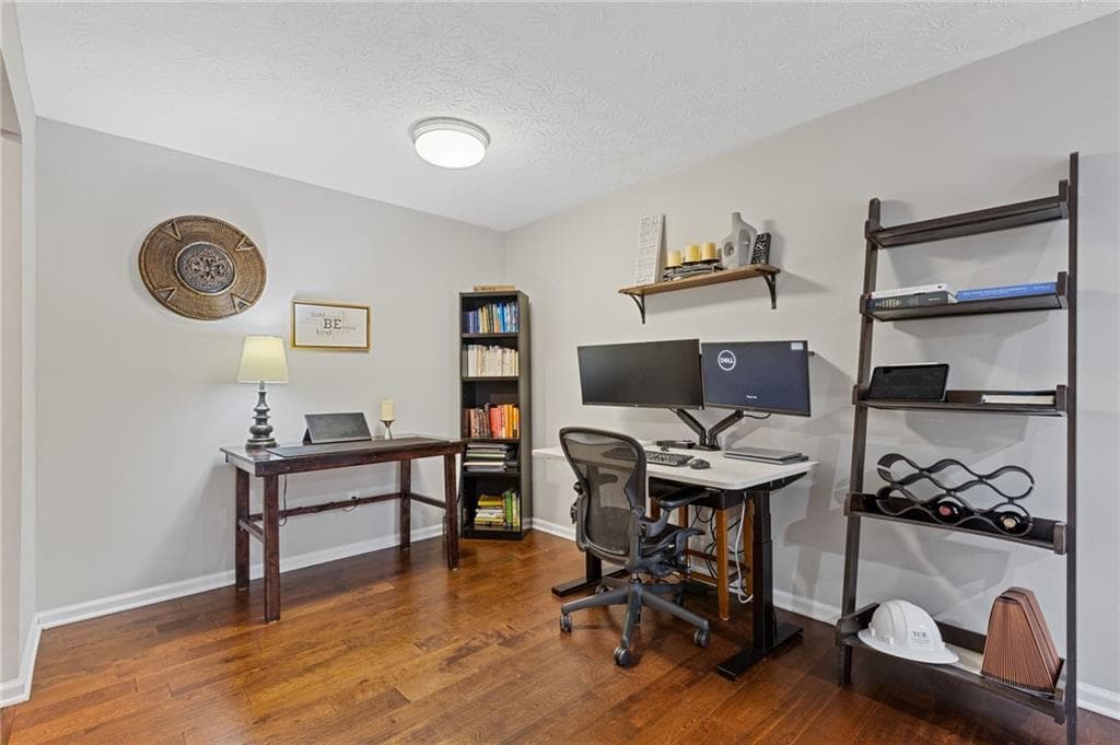 2 bedroom, 2 bathroom, 980 sq ft condominium for sale at 3135 Seven Pines Court 106, Atlanta, GA 30339 — photo 7