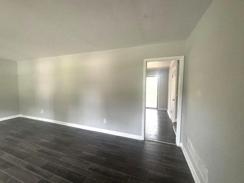 3 bedroom, 2 bathroom, 1,540 sq ft single family residence for sale at 220 Hurst Point, Atlanta, GA 30349 — photo 7