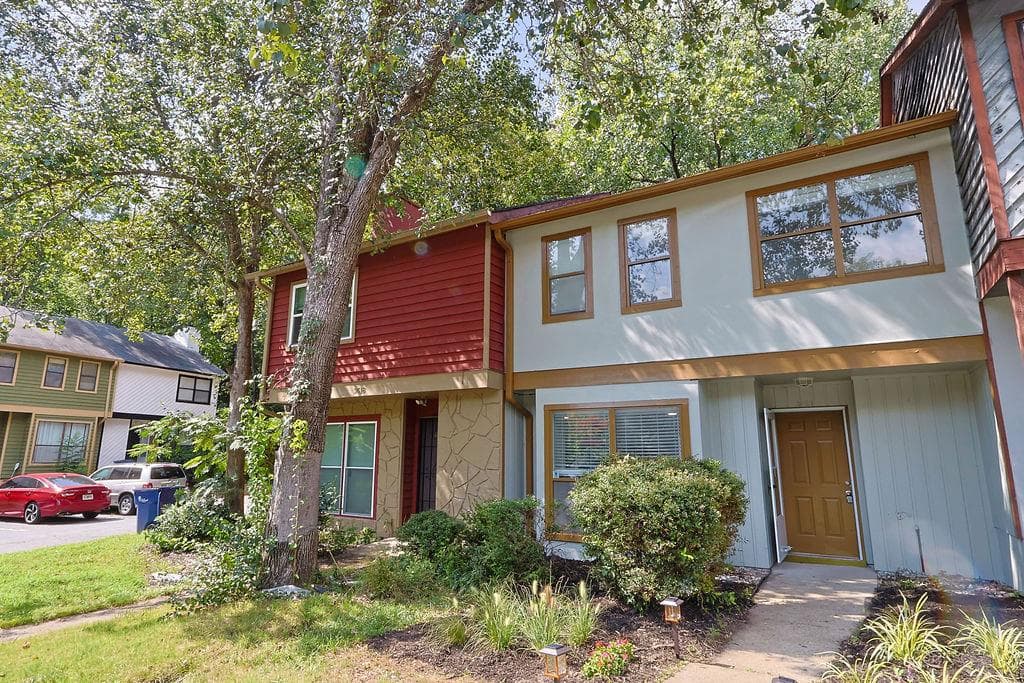 2 bedroom, 3 bathroom, 1,236 sq ft townhouse for sale at 3620 Cobble Mill Lane, Clarkston, GA 30021 — photo 3
