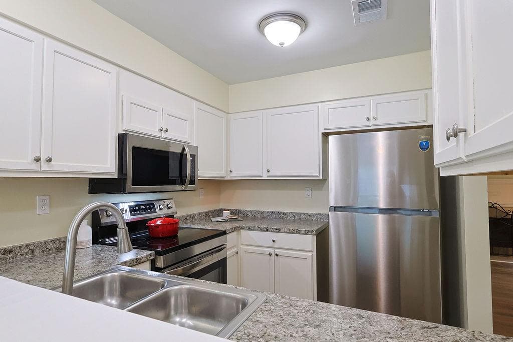 2 bedroom, 3 bathroom, 1,236 sq ft townhouse for sale at 3620 Cobble Mill Lane, Clarkston, GA 30021 — photo 7