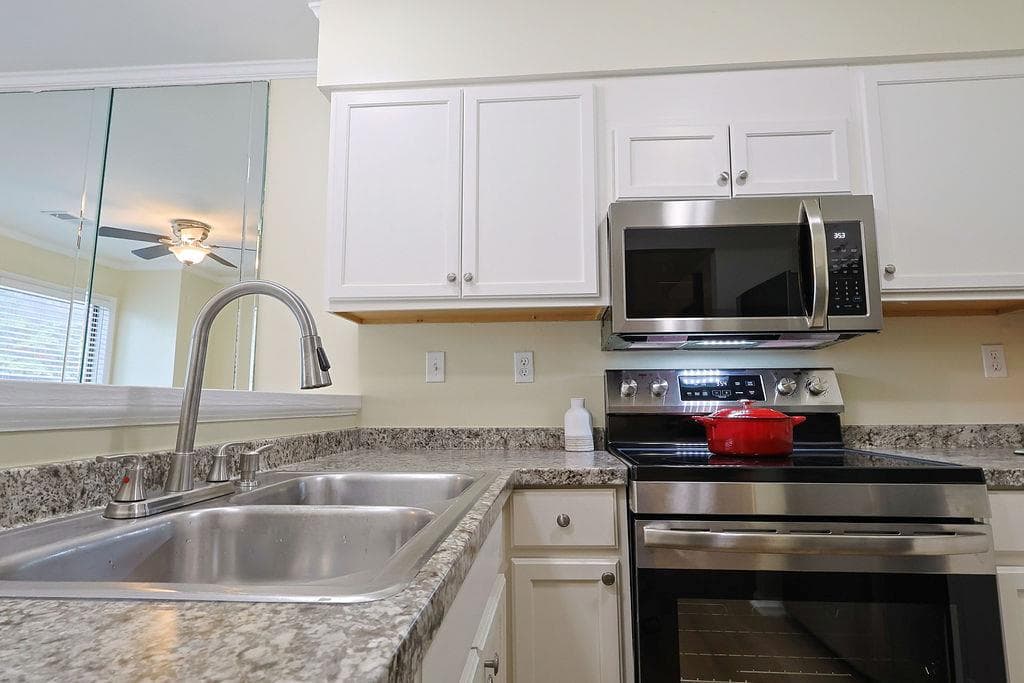 2 bedroom, 3 bathroom, 1,236 sq ft townhouse for sale at 3620 Cobble Mill Lane, Clarkston, GA 30021 — photo 9