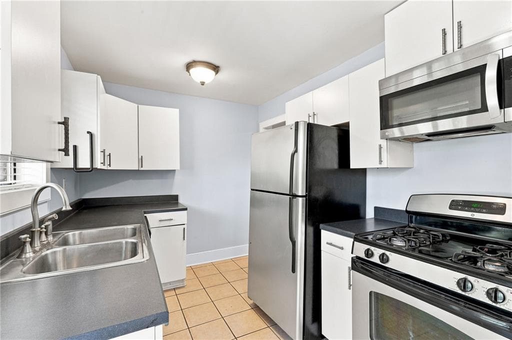 2 bedroom, 1 bathroom, 1,020 sq ft condominium for rent at 1466 E Rock Springs Road, Atlanta, GA 30306 for $1,800 a month — photo 8