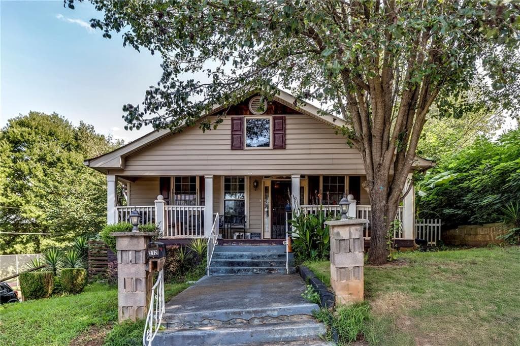 3 bedroom, 3 bathroom, 1,650 sq ft single family residence for sale at 212 Little Street, Atlanta, GA 30315 — photo 1 of 27