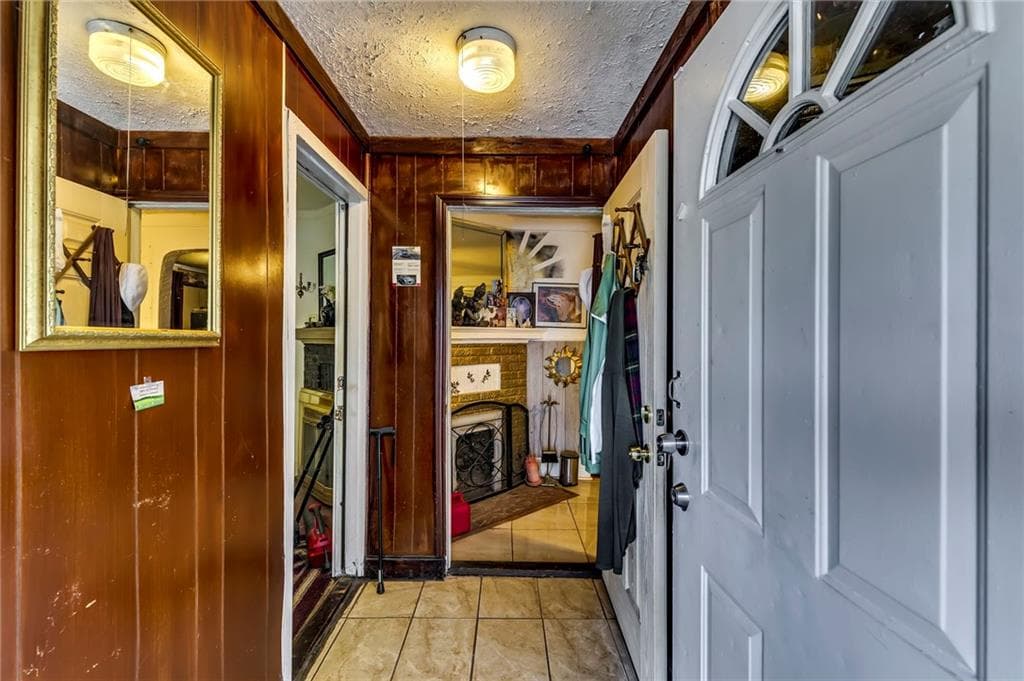 3 bedroom, 3 bathroom, 1,650 sq ft single family residence for sale at 212 Little Street, Atlanta, GA 30315 — photo 4