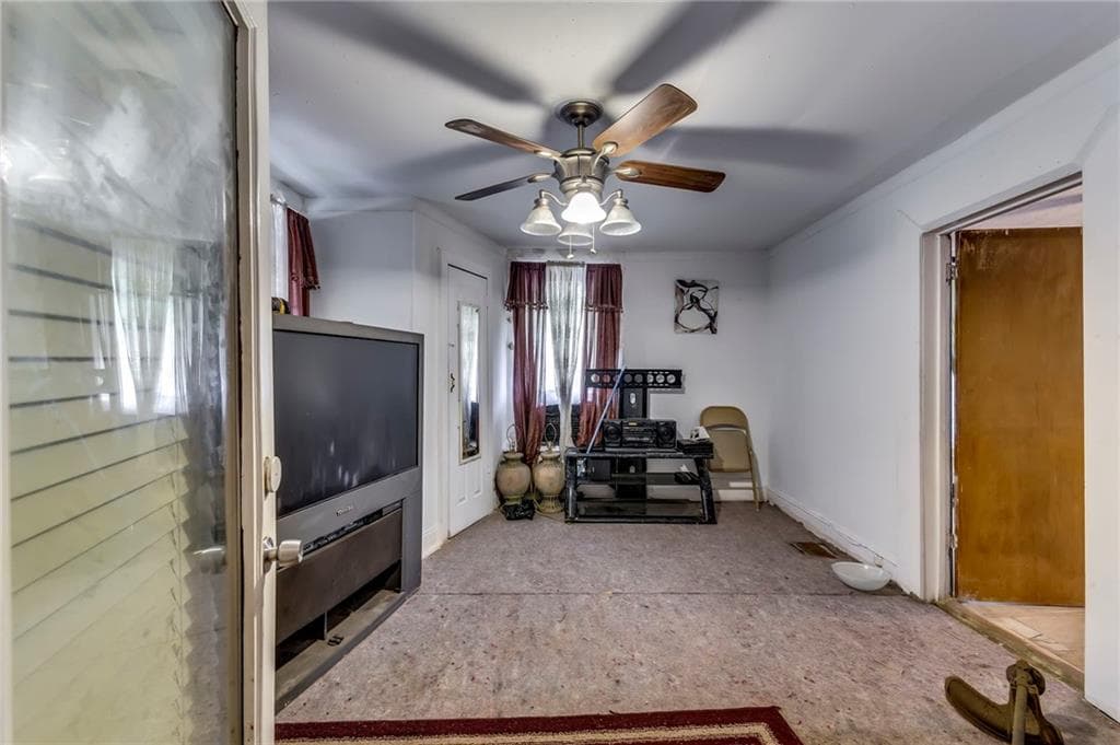 3 bedroom, 3 bathroom, 1,650 sq ft single family residence for sale at 212 Little Street, Atlanta, GA 30315 — photo 6