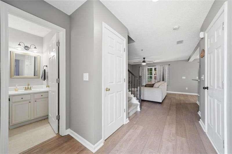 2 bedroom, 3 bathroom, 1,370 sq ft townhouse for sale at 330 Cottonwood Creek Circle, Canton, GA 30114 — photo 7