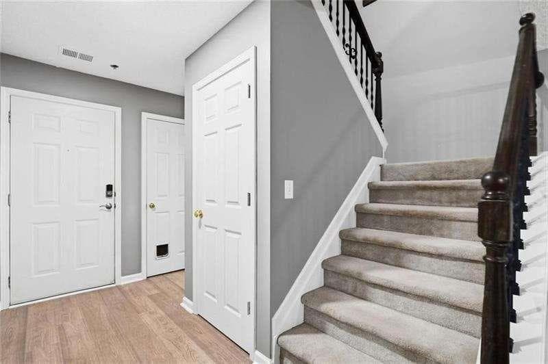 2 bedroom, 3 bathroom, 1,370 sq ft townhouse for sale at 330 Cottonwood Creek Circle, Canton, GA 30114 — photo 9