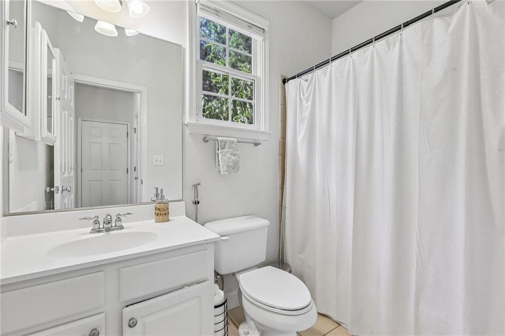 4 bedroom, 3 bathroom, 2,213 sq ft single family residence under contract at 673 Maple Grove Way, Marietta, GA 30066 — photo 10