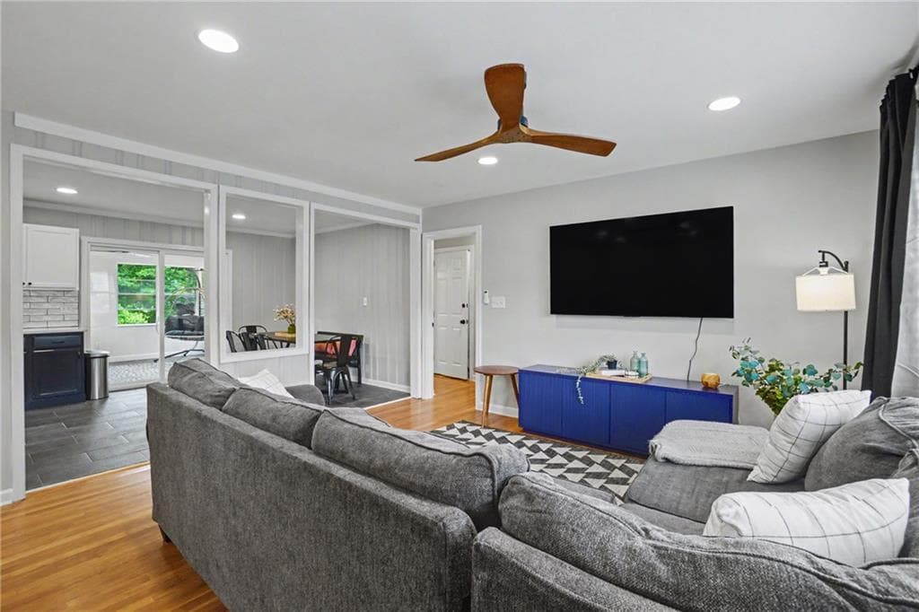 3 bedroom, 2 bathroom, 1,296 sq ft single family residence for sale at 2653 Hicks Road, Marietta, GA 30060 — photo 5