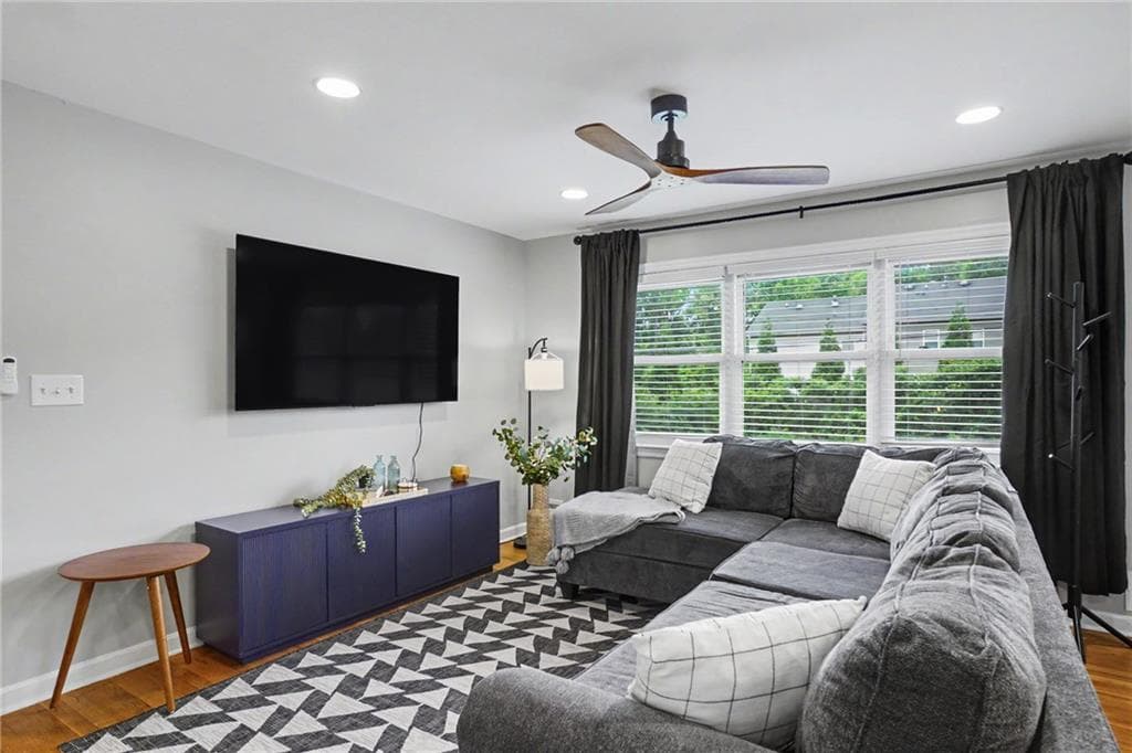 3 bedroom, 2 bathroom, 1,296 sq ft single family residence for sale at 2653 Hicks Road, Marietta, GA 30060 — photo 6