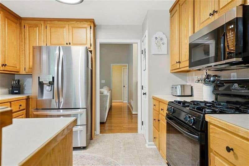 4 bedroom, 3 bathroom, 1,732 sq ft single family residence for sale at 285 Hidden Branches Trail, Canton, GA 30115 — photo 10
