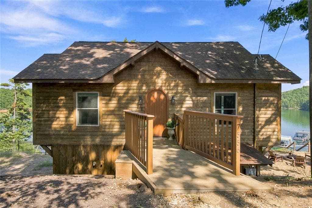 4 bedroom, 4 bathroom, 3,518 sq ft single family residence for sale at 7556 Island Mill Road, Acworth, GA 30102 — photo 3