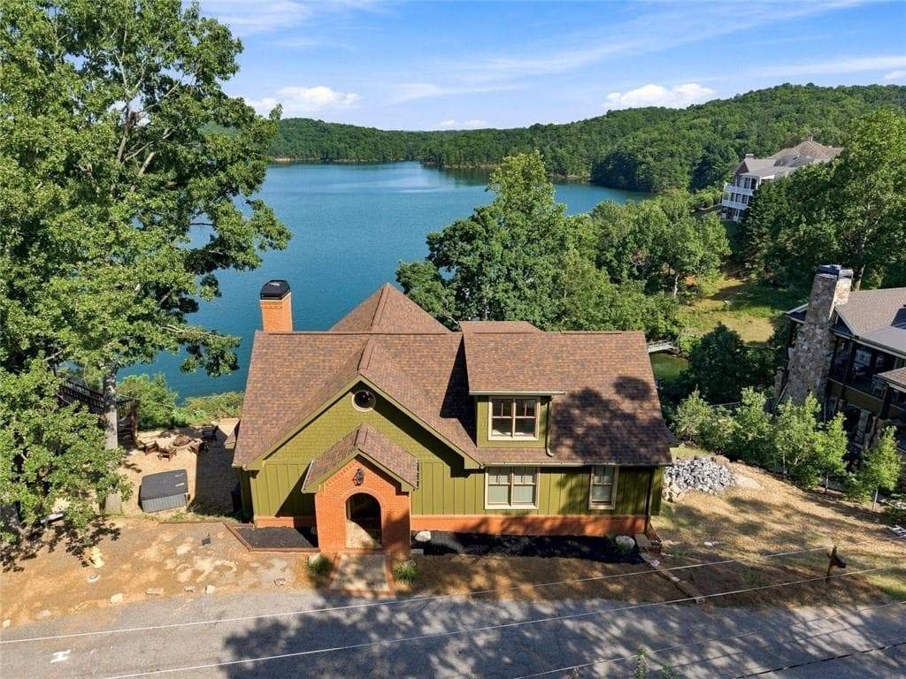 4 bedroom, 4 bathroom, 3,518 sq ft single family residence for sale at 7556 Island Mill Road, Acworth, GA 30102 — photo 2