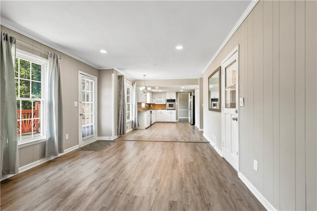 4 bedroom, 3 bathroom, 2,078 sq ft single family residence under contract at 1741 Beauregard Drive, Lilburn, GA 30047 — photo 5