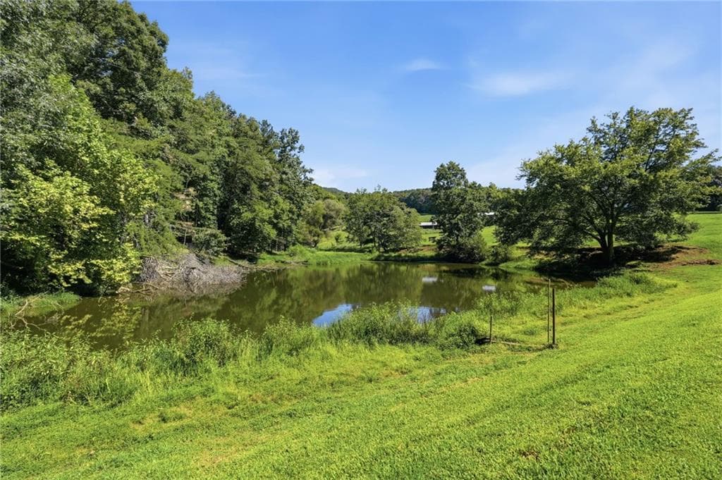 4 bedroom, 3 bathroom, 1,820 sq ft single family residence for sale at 1673 Rackley Road, Ellijay, GA 30536 — photo 2
