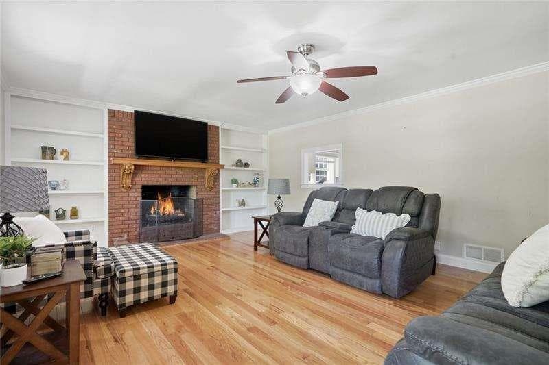 6 bedroom, 6 bathroom, 5,585 sq ft single family residence for sale at 1511 Sandy Bottom Road, Tate, GA 30177 — photo 4