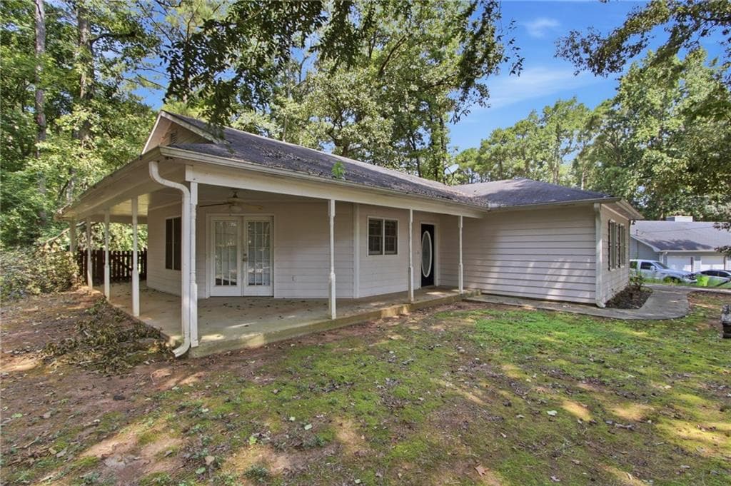3 bedroom, 2 bathroom, 1,447 sq ft single family residence under contract at 1411 Windy Hill Court, Conyers, GA 30013 — photo 3