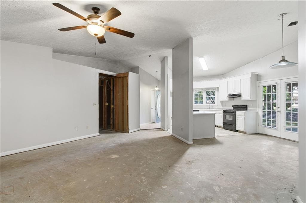 3 bedroom, 2 bathroom, 1,447 sq ft single family residence under contract at 1411 Windy Hill Court, Conyers, GA 30013 — photo 10