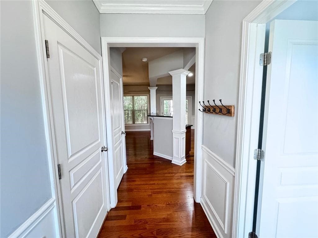 2 bedroom, 2 bathroom, 1,357 sq ft townhouse for rent at 1420 Brookmere Way, Cumming, GA 30040 for $1,650 a month — photo 3