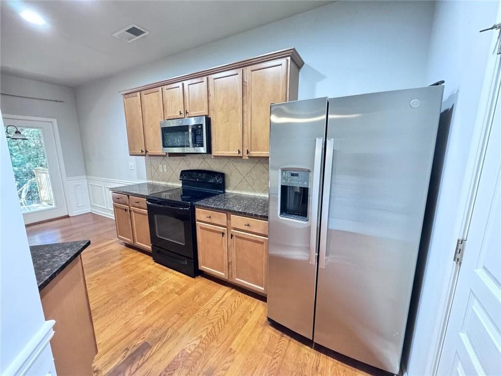 2 bedroom, 2 bathroom, 1,357 sq ft townhouse for rent at 1420 Brookmere Way, Cumming, GA 30040 for $1,650 a month — photo 5