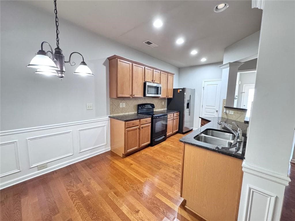 2 bedroom, 2 bathroom, 1,357 sq ft townhouse for rent at 1420 Brookmere Way, Cumming, GA 30040 for $1,650 a month — photo 7