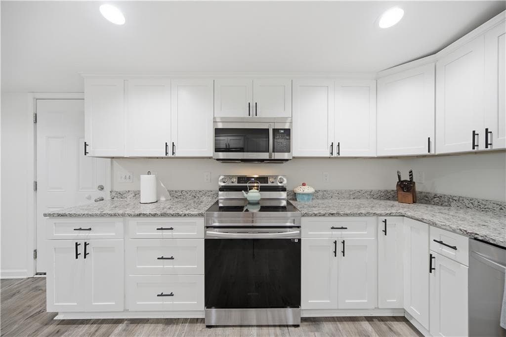 3 bedroom, 2 bathroom, 2,000 sq ft single family residence for sale at 2477 Mcafee Road, Decatur, GA 30032 — photo 7