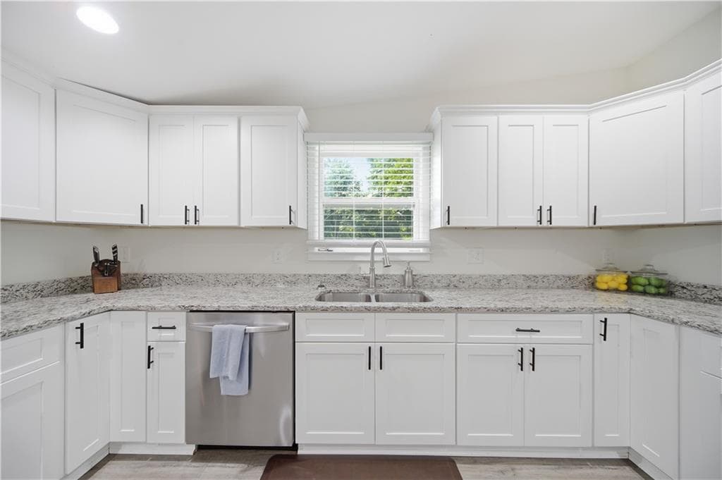 3 bedroom, 2 bathroom, 2,000 sq ft single family residence for sale at 2477 Mcafee Road, Decatur, GA 30032 — photo 8