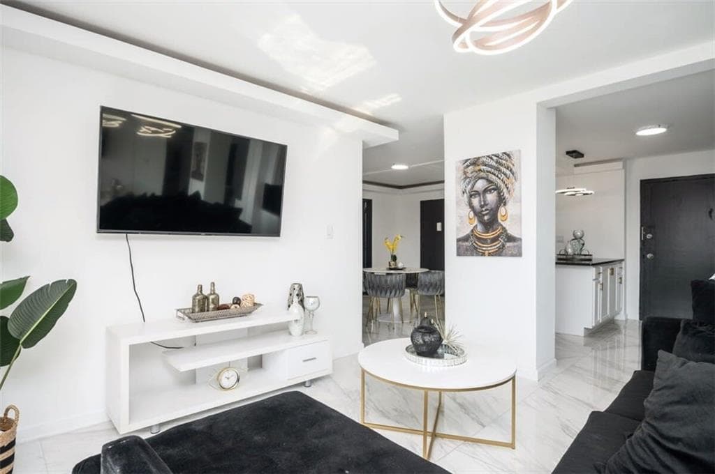 2 bedroom, 1 bathroom, 931 sq ft condominium for sale at 215 Piedmont Avenue 707, Atlanta, GA 30308 — photo 7