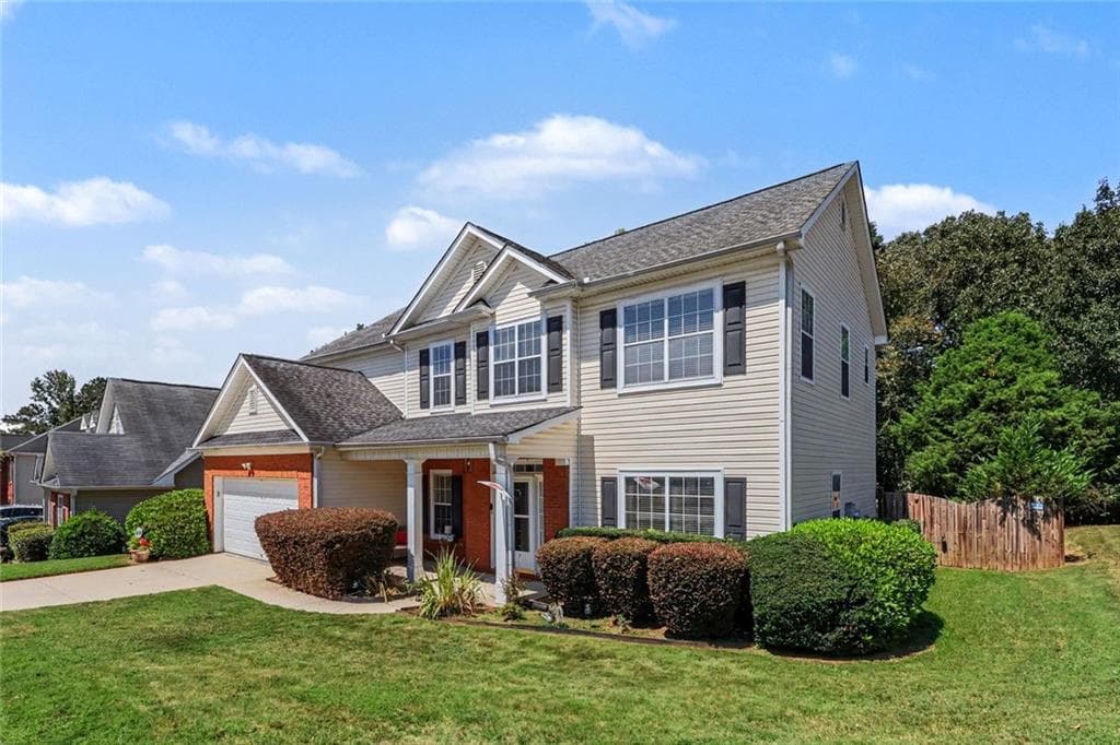 4 bedroom, 3 bathroom, 2,316 sq ft single family residence for sale at 4485 Greycliff Pointe, Douglasville, GA 30135 — photo 4