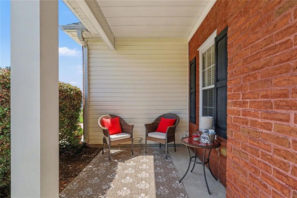 4 bedroom, 3 bathroom, 2,316 sq ft single family residence for sale at 4485 Greycliff Pointe, Douglasville, GA 30135 — photo 5