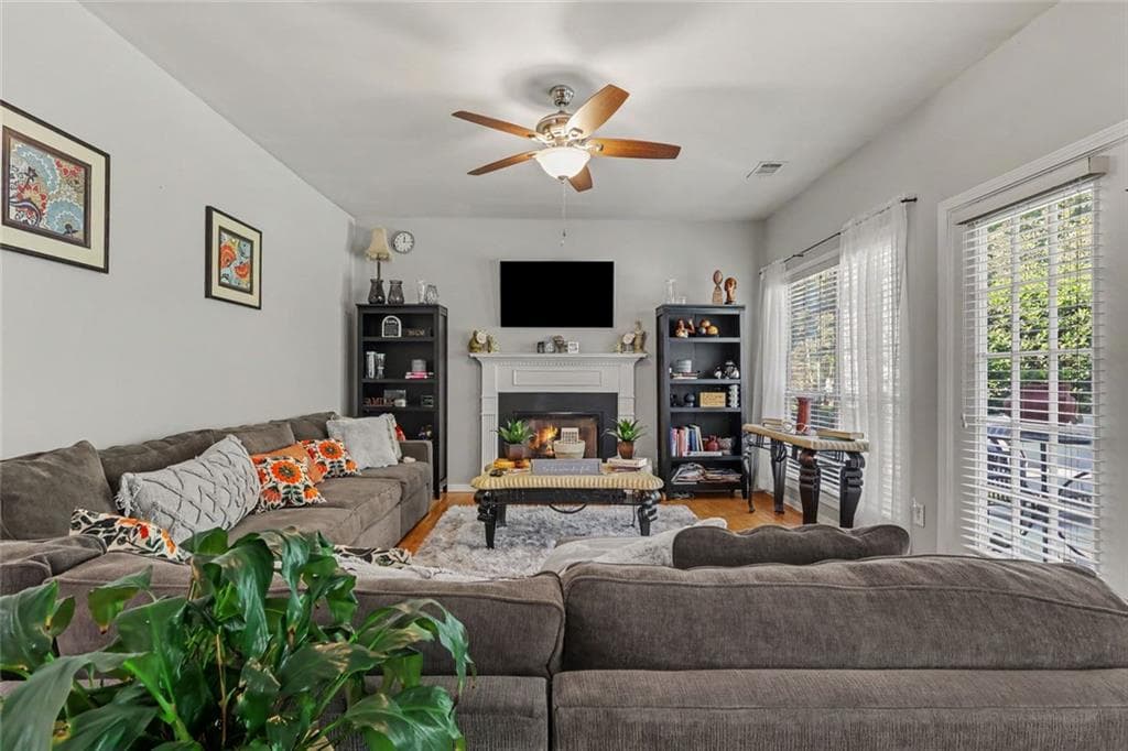 4 bedroom, 3 bathroom, 2,316 sq ft single family residence for sale at 4485 Greycliff Pointe, Douglasville, GA 30135 — photo 10