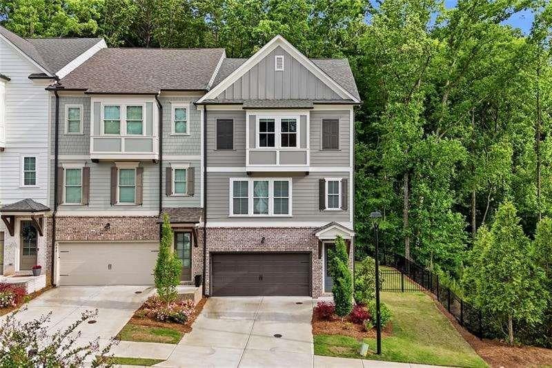 3 bedroom, 4 bathroom, 3,044 sq ft townhouse for sale at 228 Retreat Lane, Canton, GA 30114 — photo 2