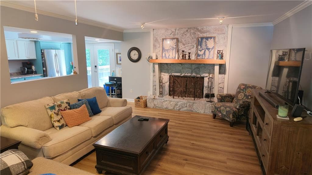 4 bedroom, 3 bathroom, 2,806 sq ft single family residence for sale at 990 Hickory View Court, Marietta, GA 30064 — photo 7
