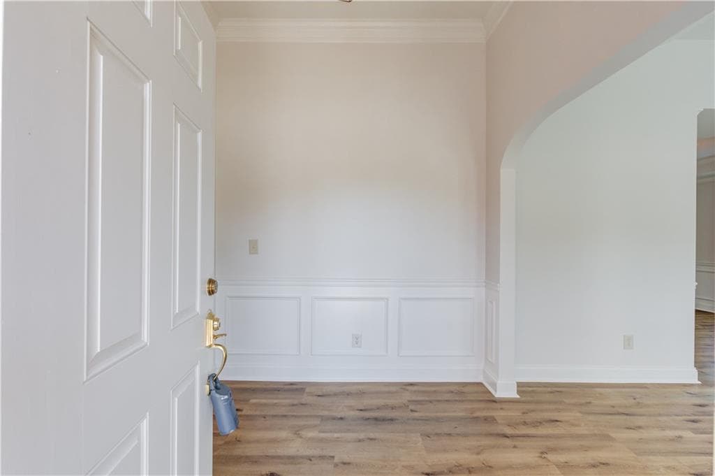 3 bedroom, 2 bathroom, 2,353 sq ft single family residence under contract at 2029 Wicker Wood Way, Snellville, GA 30078 — photo 5