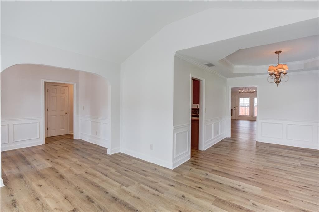 3 bedroom, 2 bathroom, 2,353 sq ft single family residence under contract at 2029 Wicker Wood Way, Snellville, GA 30078 — photo 9