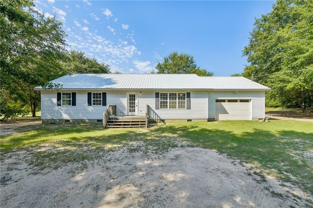 3 bedroom, 2 bathroom, 1,296 sq ft single family residence for sale at 191 Mount Pleasant Church Road, Gordon, GA 31031