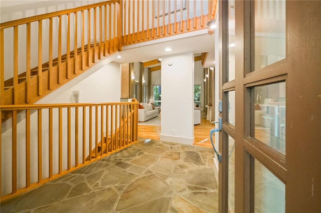 3 bedroom, 3 bathroom, 4,041 sq ft single family residence under contract at 126 Nickajack Road, Mableton, GA 30126 — photo 5