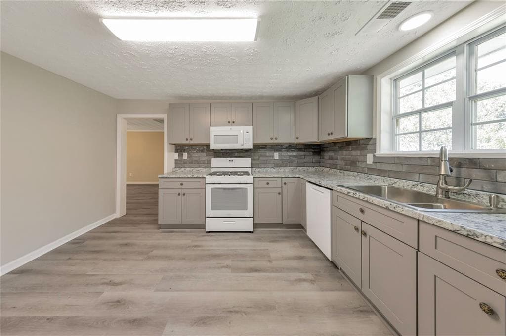 3 bedroom, 2 bathroom, 1,478 sq ft single family residence for rent at 3849 Dillard Street, Powder Springs, GA 30127 for $2,800 a month — photo 3