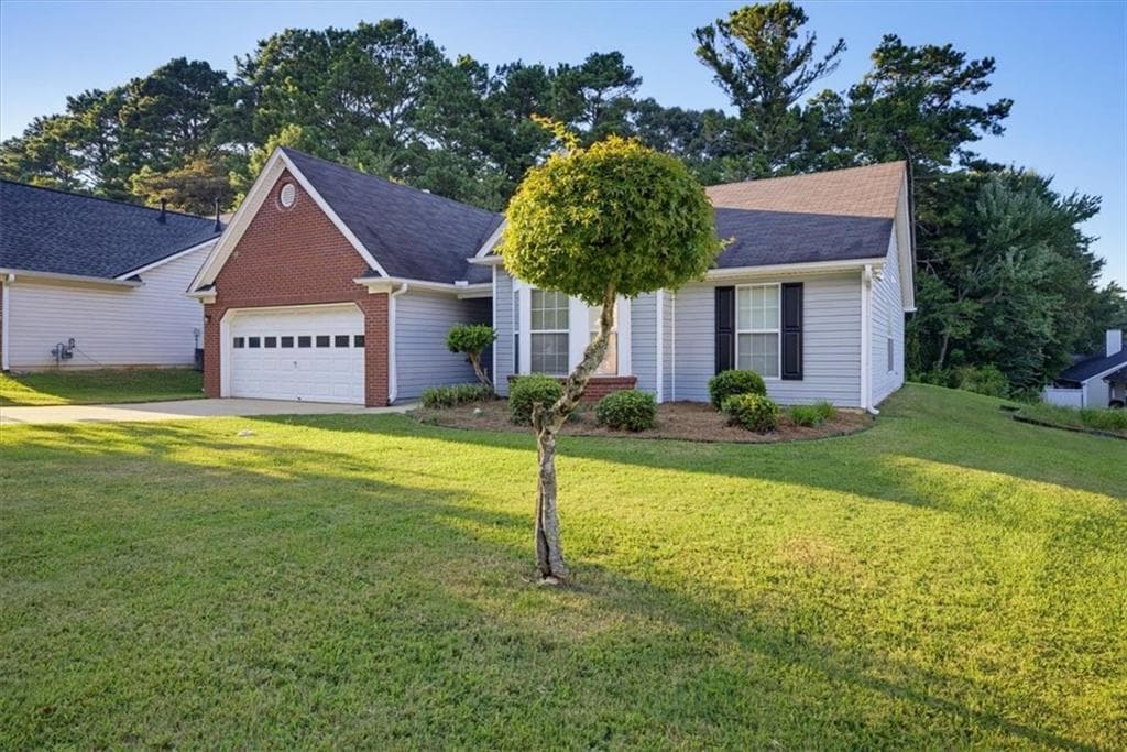 3 bedroom, 2 bathroom, 1,603 sq ft single family residence under contract at 6048 Hillvale Ct, Lithonia, GA 30058 — photo 4
