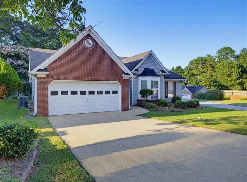 3 bedroom, 2 bathroom, 1,603 sq ft single family residence under contract at 6048 Hillvale Ct, Lithonia, GA 30058 — photo 5
